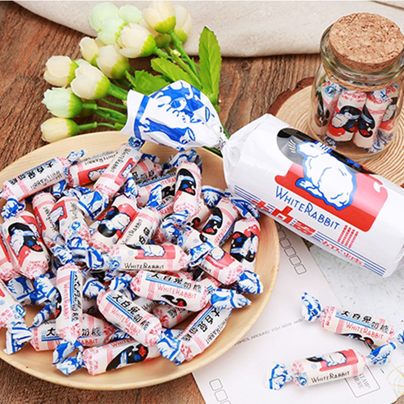 大白兔奶糖怀旧零食儿童礼盒结婚喜糖礼盒装棒棒糖多口味奶糖