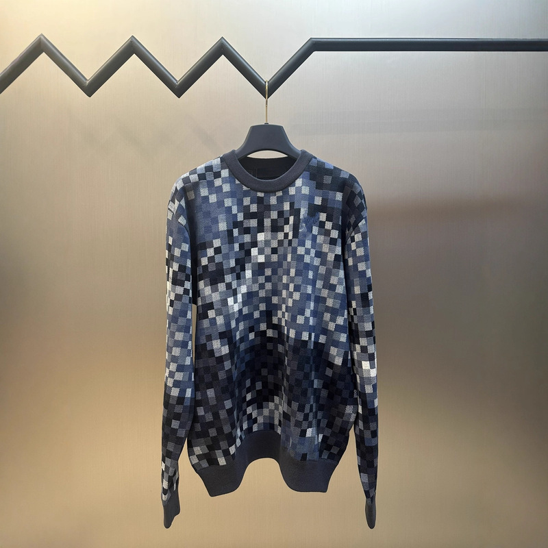 Ceiling Version in Stock High-Quality V Brand 2025 New Mosaic Plaid Pullover Knit Sweater Couple Style