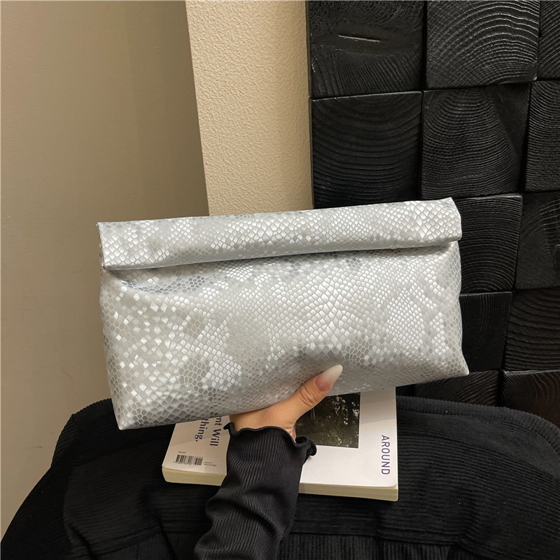 2025 Summer New Stylish Fashion Clutch Trendy Simple Chic Versatile Elegant High-Quality Envelope Bag