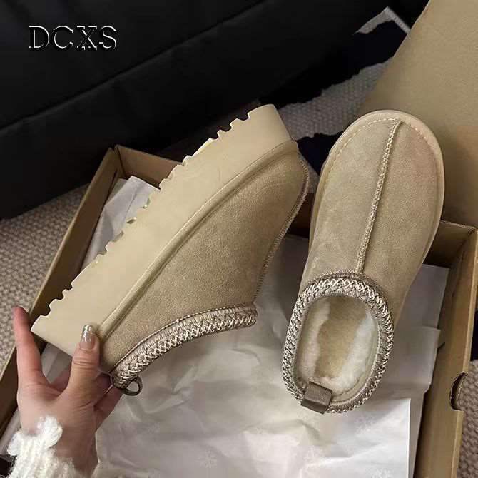 Women's Snow Boots Winter Fleece-Lined Thickened Warm 2025 New Style Fur Integrated Moccasin Clogs Half-Slip Cotton Shoes