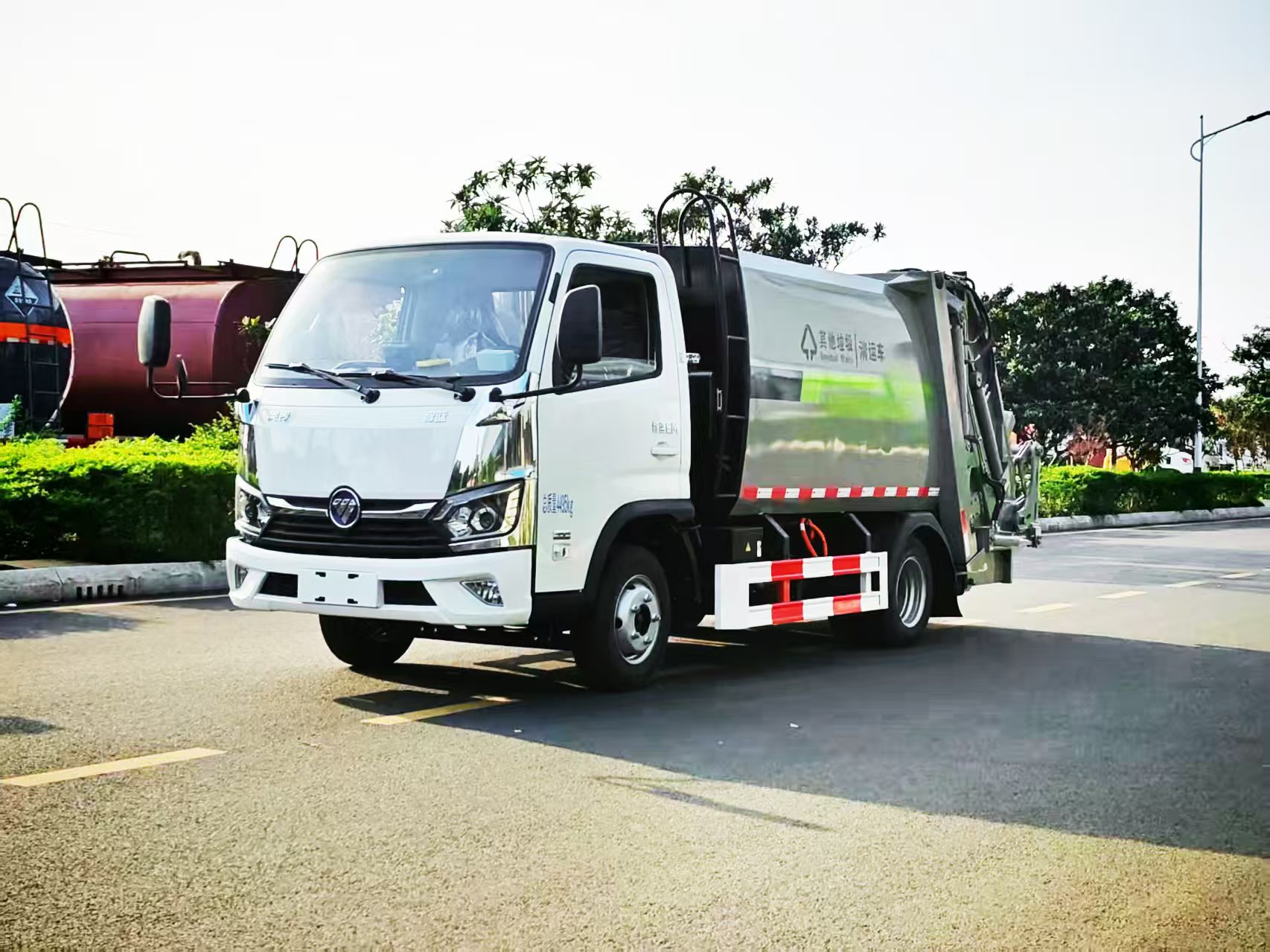 Foton Aoling Electric Compression Garbage Truck, New Energy 5.8 Cubic Meter Garbage Truck for Municipal Sanitation Waste Collection and Classification