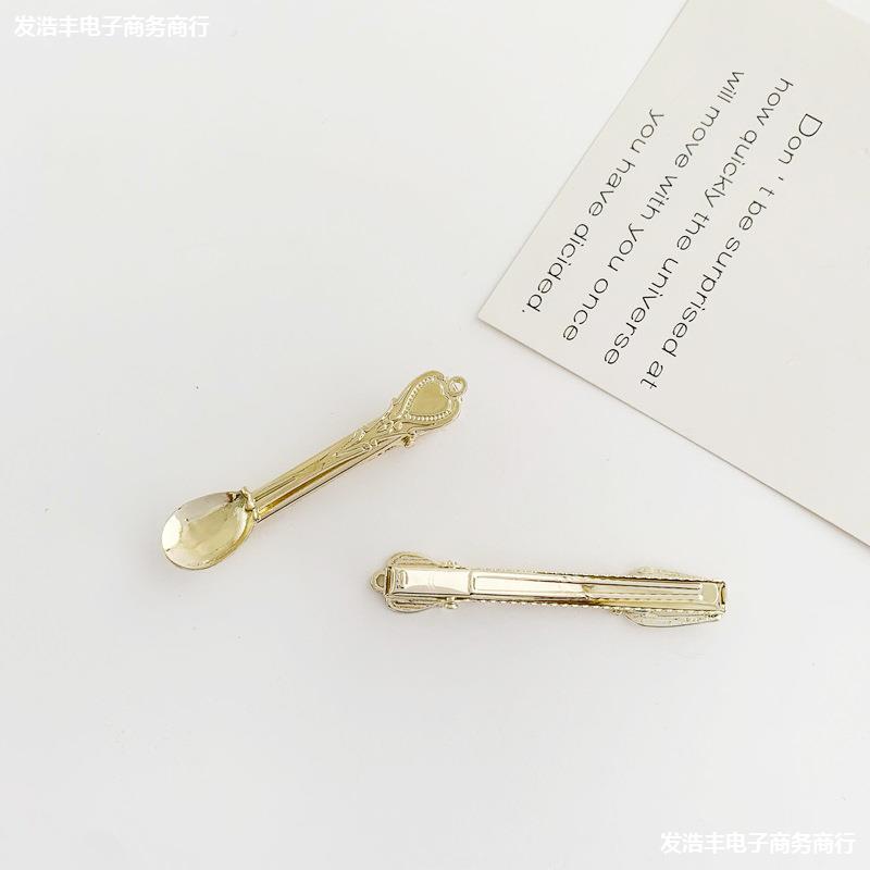 Net Red mona Same item personality Spoon Fork Hairpin Headdress Europe and America ins Versatile A small minority Bangs Duckbill clip