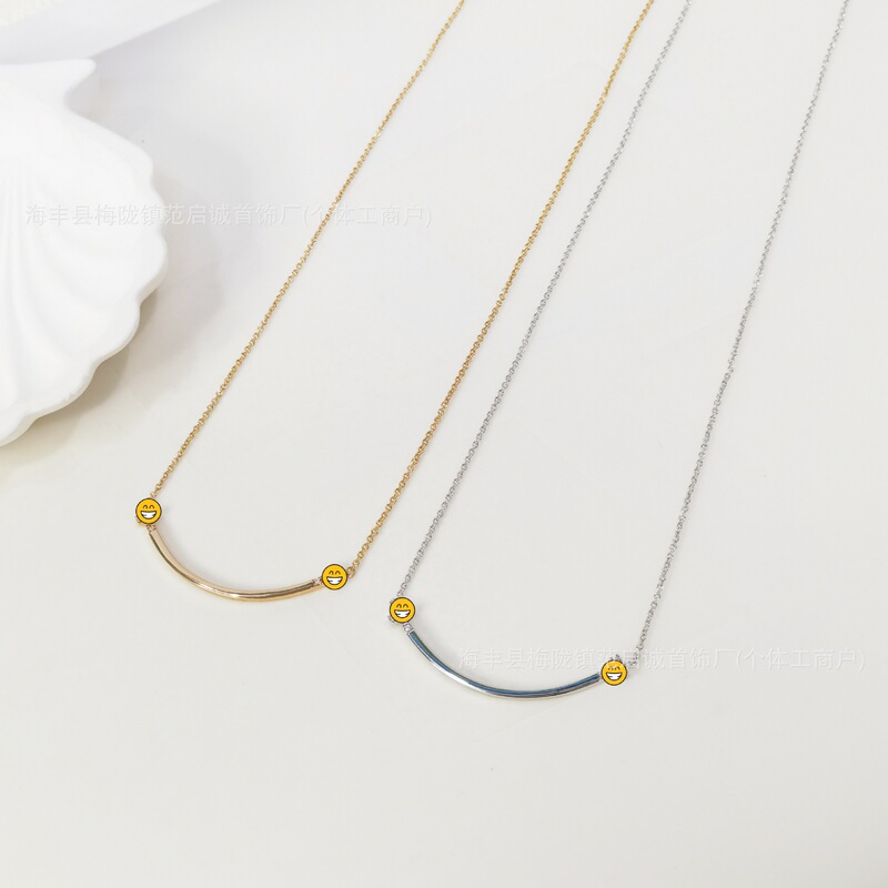 T Brand Diamond-Studded Smile Necklace High-End Version 18K Plated Clavicle Chain Light Luxury Minimalist Jewelry Live Streaming Dropshipping Pendant