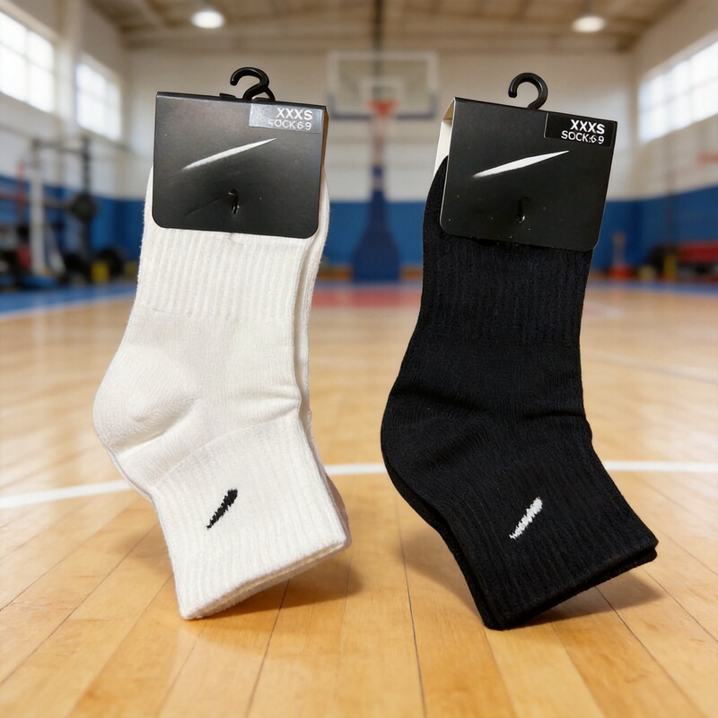 Suan Naike Children's Socks Boys and Girls Mid-Calf Sports Socks All-Season Black White Trendy Socks Wholesale Suan Naike Children's Socks Boys and Girls Mid-Calf Sports Socks All-Season Black White Trendy Socks Wholesale