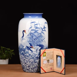 装饰花瓶;酒壶;陶瓷工艺品