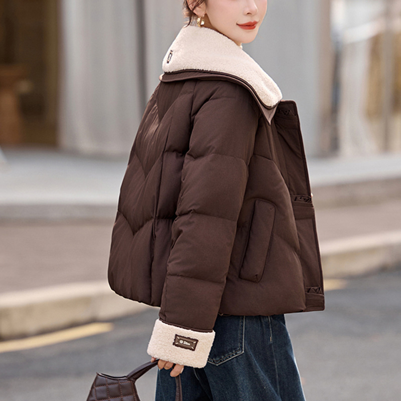 2025 New Winter Lamb Fur Collar Splicing Short down Jacket for Women with Slim Elegant and Slim White Duck down Jacket