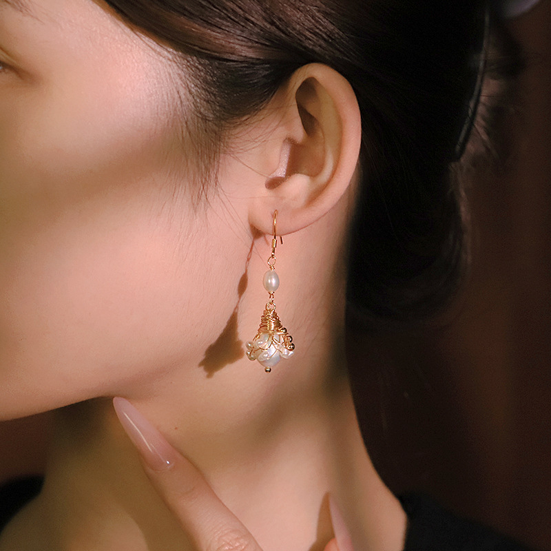 Perla natural alambre de cobre perla gancho pendientes ligero lujo temperamento pendientes hechos a mano joyas de oído de alta calidad