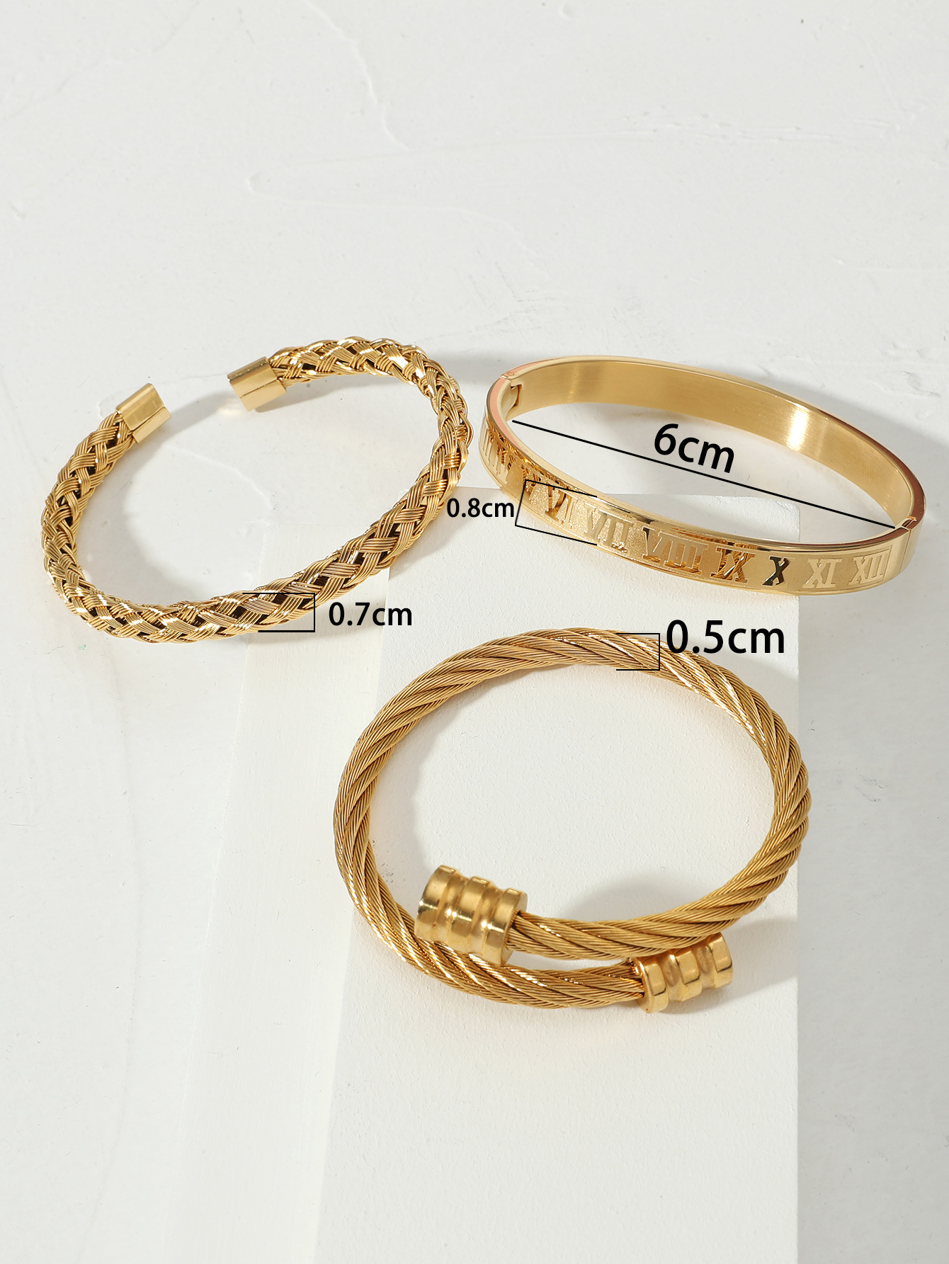 Simple Style Letter Solid Color Titanium Steel Plating Bangle 1 Set display picture 4