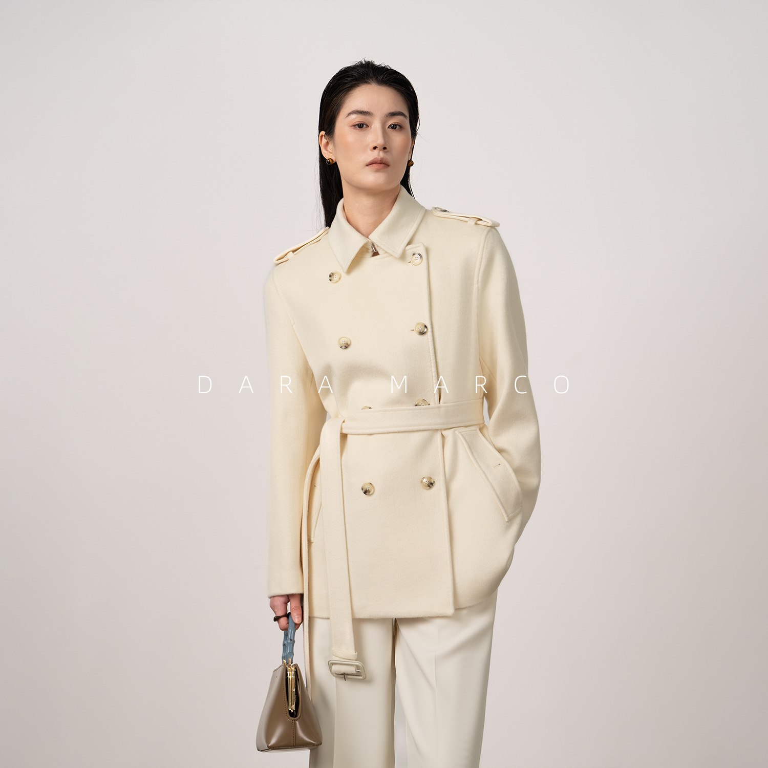 B家柜上2W+肯辛顿版Tr*nch中长款桑蚕丝双排扣风衣款山羊绒大衣女