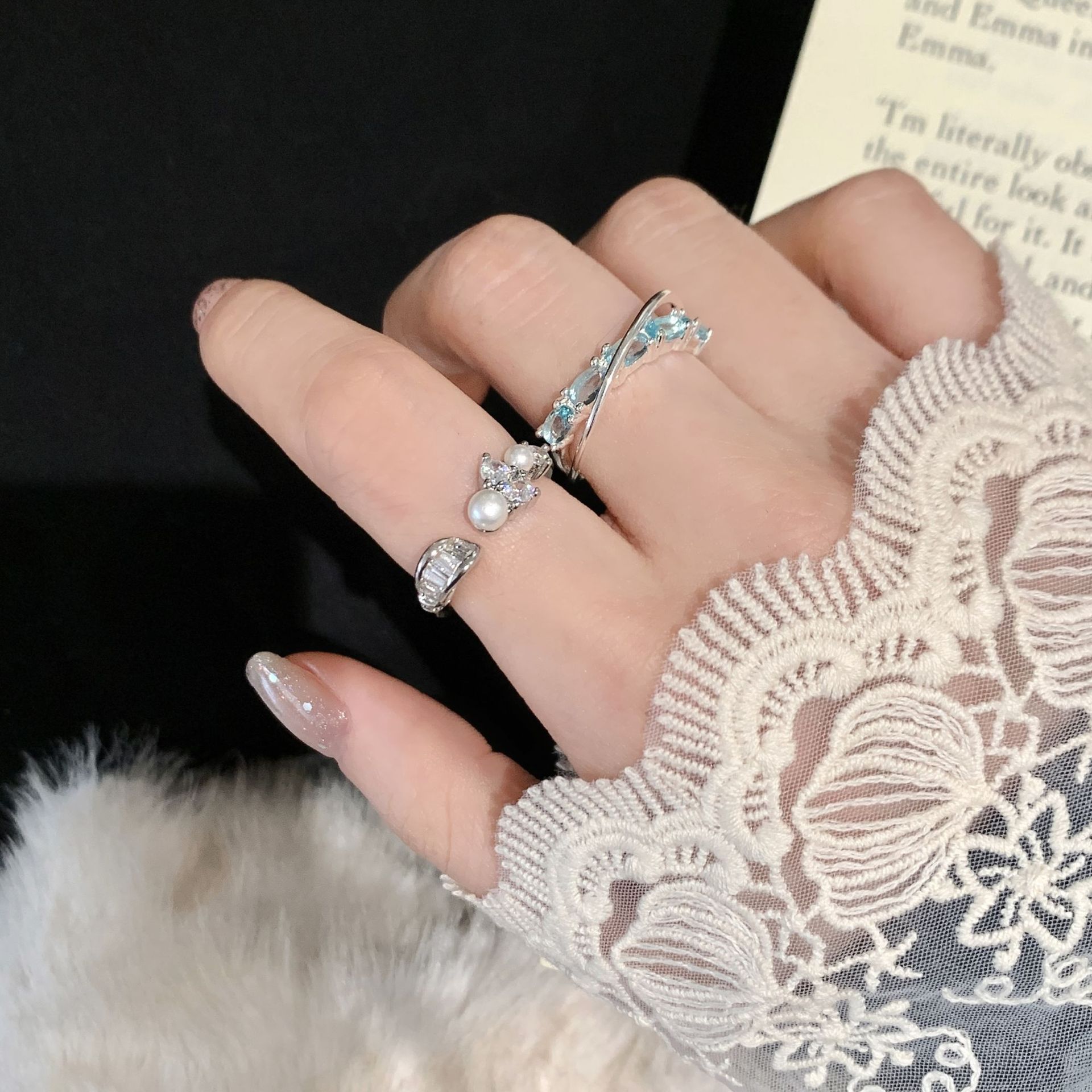 Sweet and Delicate Blue Cross Ring for Women, Fashionable and Versatile, Stackable, Elegant Open Ring, Chanel-Style Index Finger Ring, Trendy