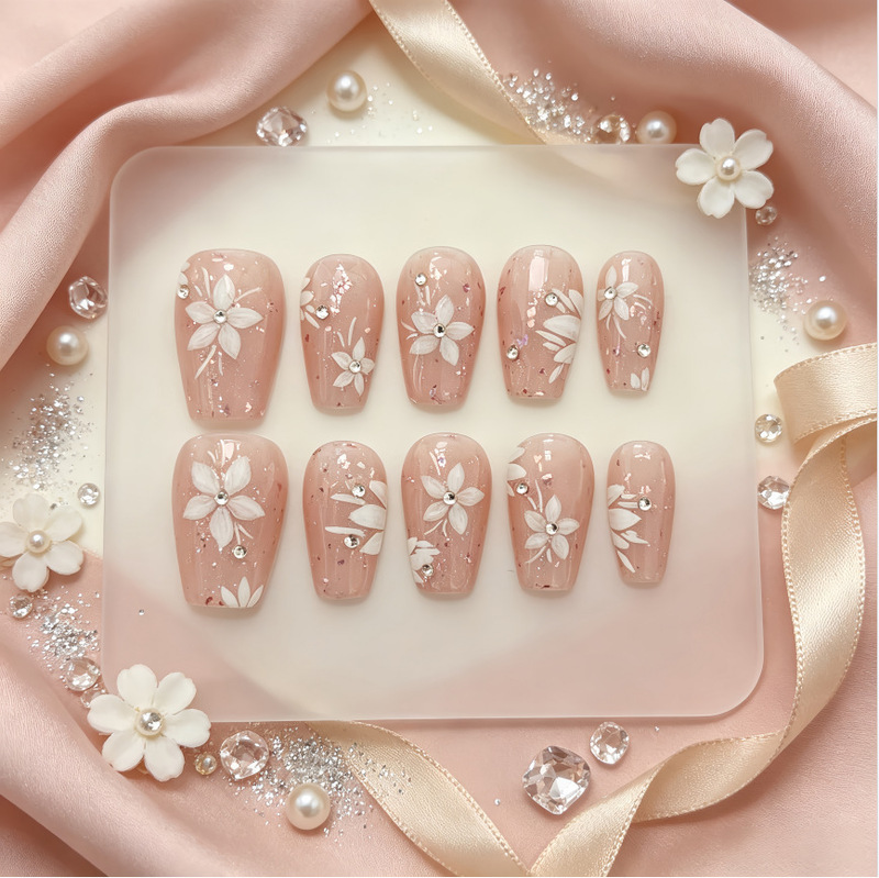 Hand-painted small flowers, dazzling sequins, dreamy galaxy manicure, carved nail pieces, gentle and pure desire style, elegant short press-on nails Hand-painted small flowers, dazzling sequins, dreamy galaxy manicure, carved nail pieces, gentle and pure desire style, elegant short press-on nails