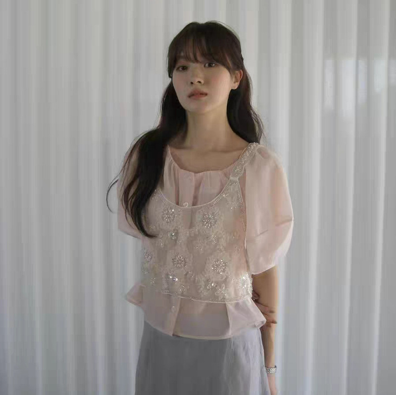 Mona·Xh Korean-Style Two-Piece Top Set Dongdaemun New Summer Style Round-Neck Puff Sleeve Shirt/Sequin Vest Mona·Xh Korean-Style Two-Piece Top Set Dongdaemun New Summer Style Round-Neck Puff Sleeve Shirt/Sequin Vest