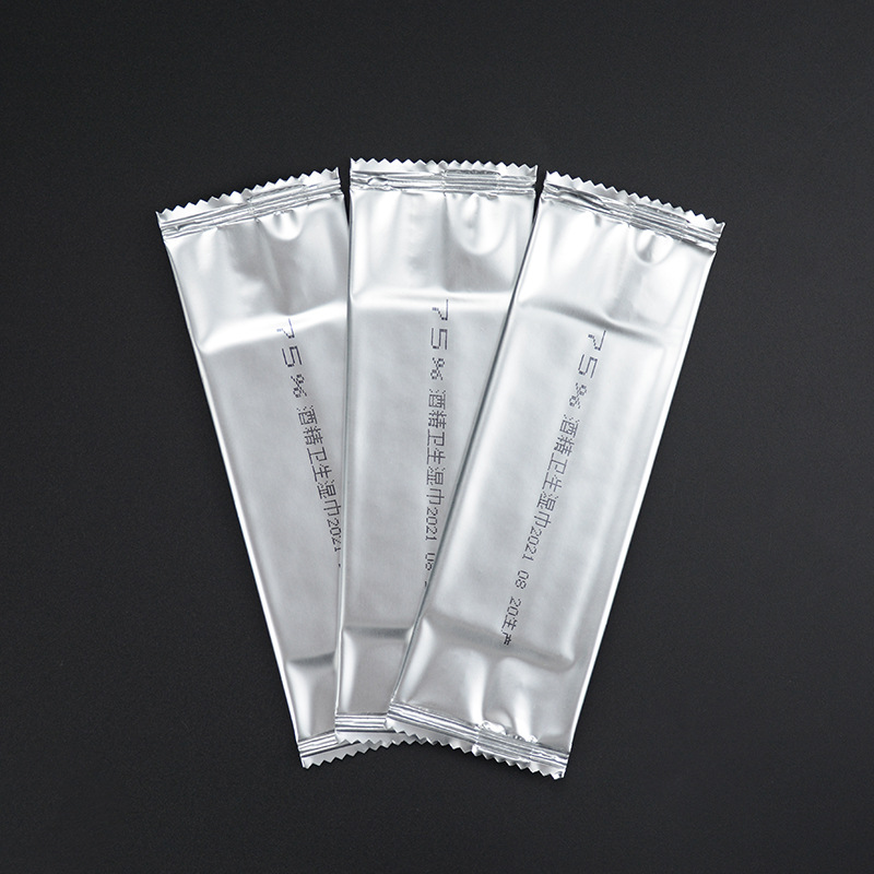 Single-use wet wipes, individually packaged, for hotel and restaurant cleaning, convenient and antibacterial wipes, single sheet wet wipes advertisement