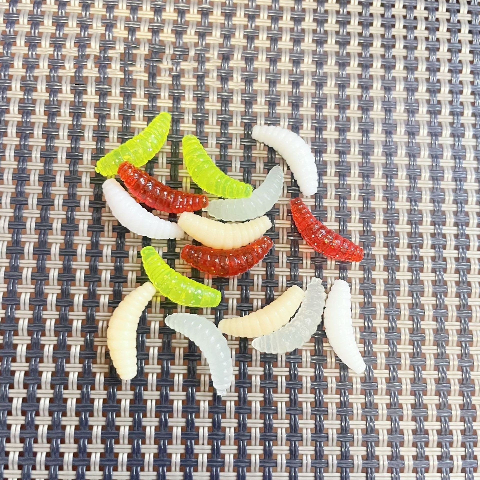 Cross-border new tripebeast soft bait 2cm lure bait wholesale lure bait worm worm maggot bait wholesale 2