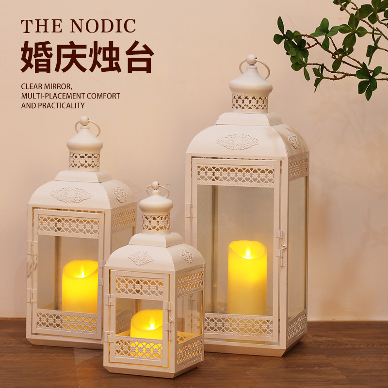 Blanco boda candelabro linterna boda carretera plomo accesorios atmósfera lámpara Marruecos viento lámpara decoración a prueba de viento vela pantalla