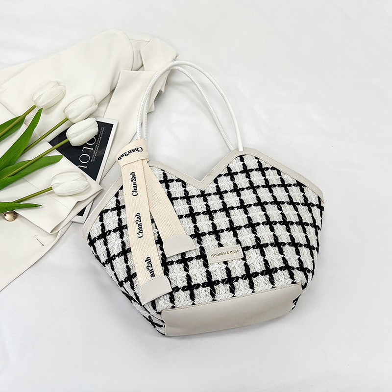 大容量バッグ2024カジュアル夏の質感は美しいです。