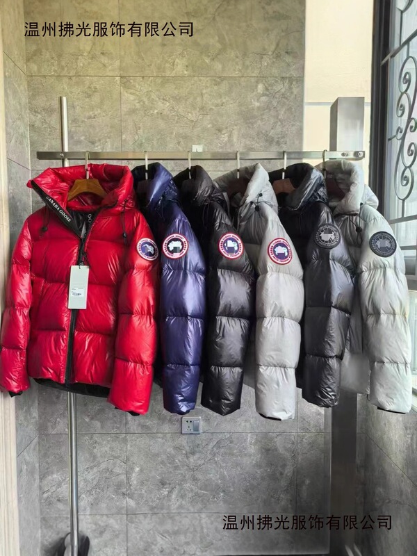2025 Canada Goose Glossy Hooded down Jacket Black Unisex Loose Warm Puffer Coat 2252