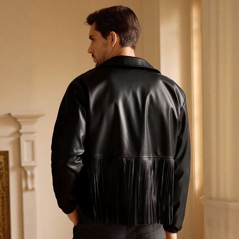 Cross-border independent website exclusively offers men's fringed leather jackets with rivet detailing, a lapel collar, and a zipper closure, in a Western-style design Cross-border independent website exclusively offers men's fringed leather jackets with rivet detailing, a lapel collar, and a zipper closure, in a Western-style design