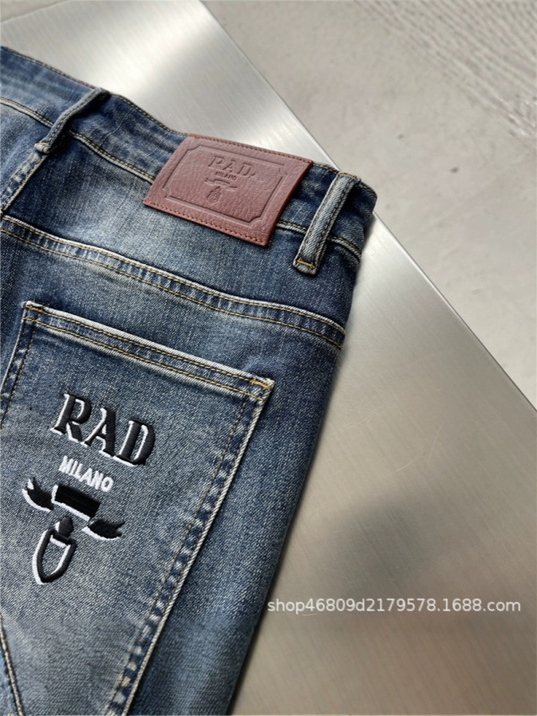 Pjia 25SS 新しい三角ロゴレター多用途デニムカジュアルパンツの正しいバージョン Pjia バッジ小足ジーンズ|undefined