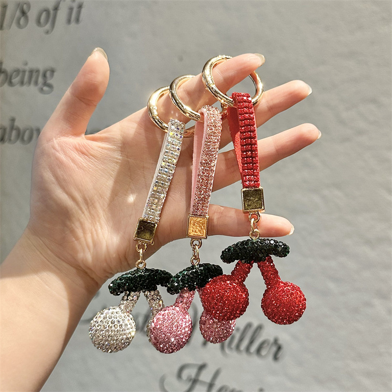 Vintage Luxury Cherry Keychain With Sparkling Diamond Decoration_voghion.com