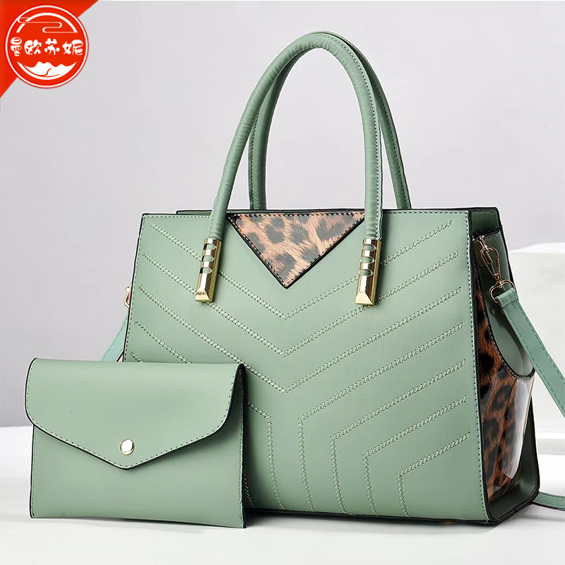 대외 무역 여성 가방 패션 트렌드 컬러 매칭 대용량 여성 가방 어깨 메신저 가방 어머니 선물 제조 업체