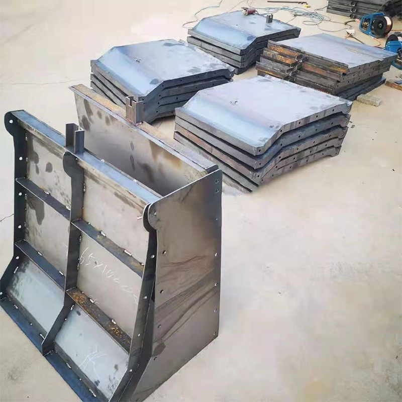 高速防撞墙模具 防撞墙钢模具 混凝土防撞墙模具管廊防护栏模E18