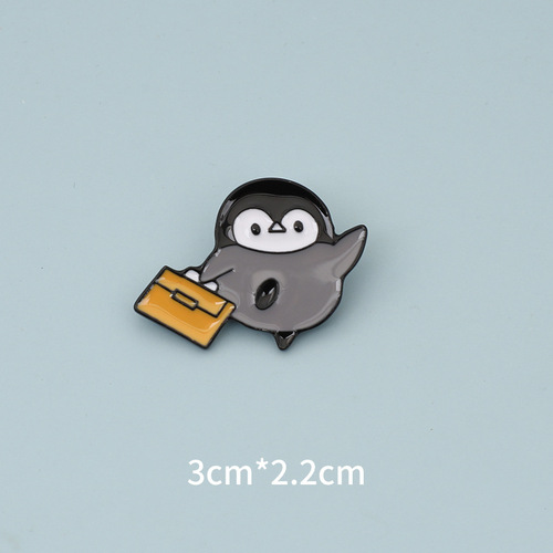 Penguin brooch for men and women, cute Japanese badges, cartoon pins, ins trendy personality, simple and versatile accessories