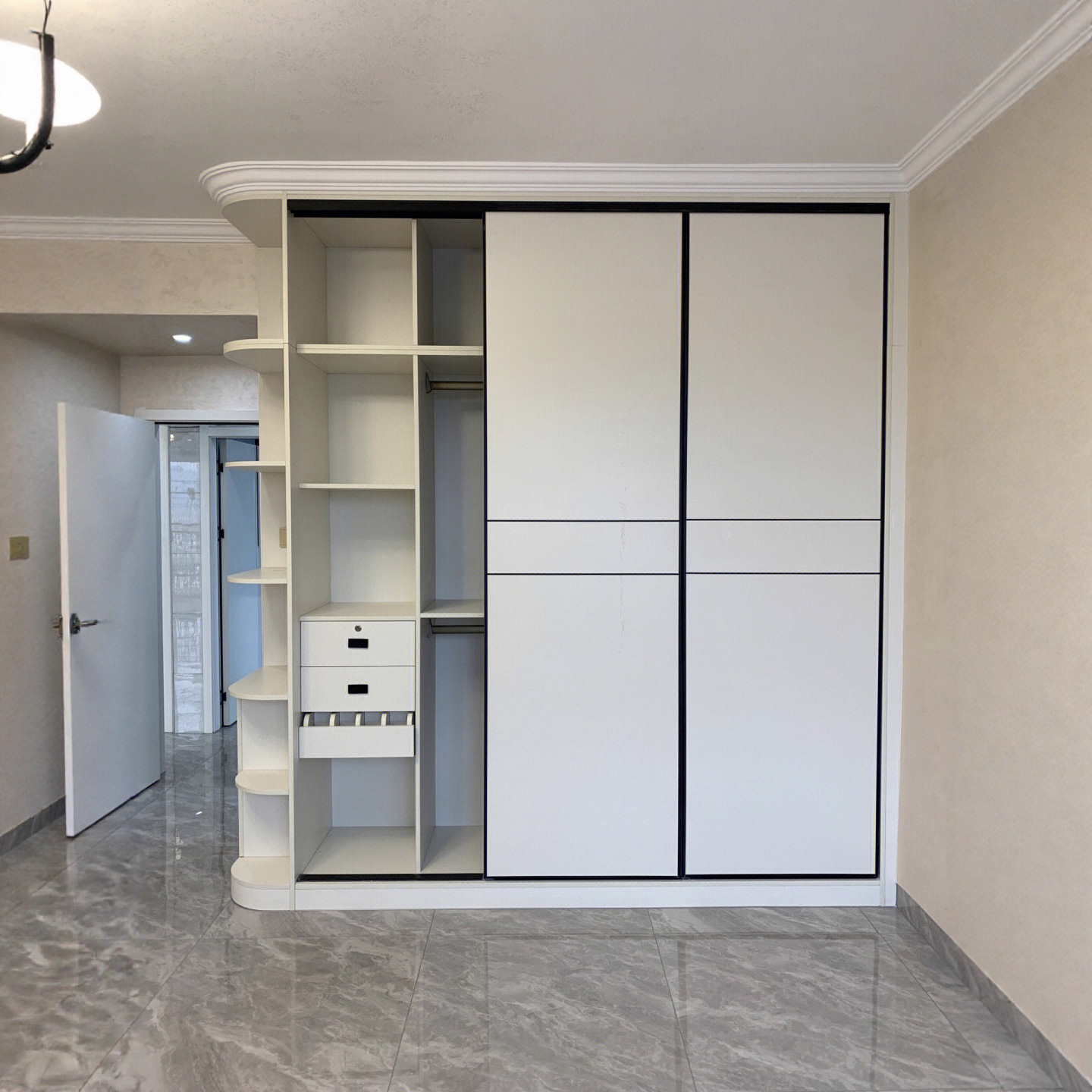 全屋定制推拉门衣柜整装家具工厂整体实木材质卧室橱柜现代简约