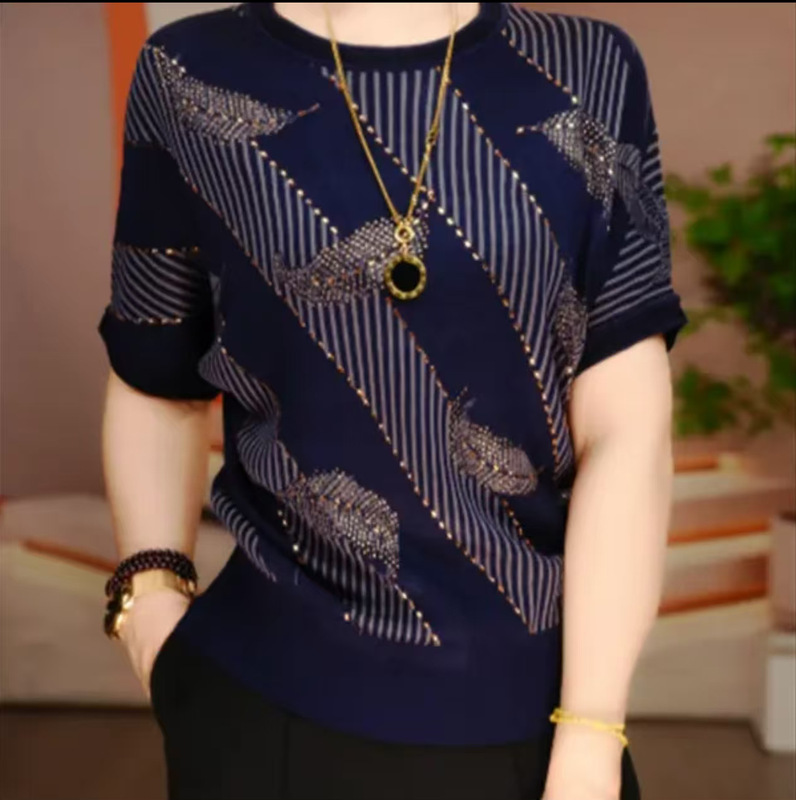 New Fashionable Summer Clothing for Senior Middle-Aged Mothers, Color-Blocking Short-Sleeved T-Shirt with Rhinestones, Elegant Loose-Fitting Slimming Top 7428 #