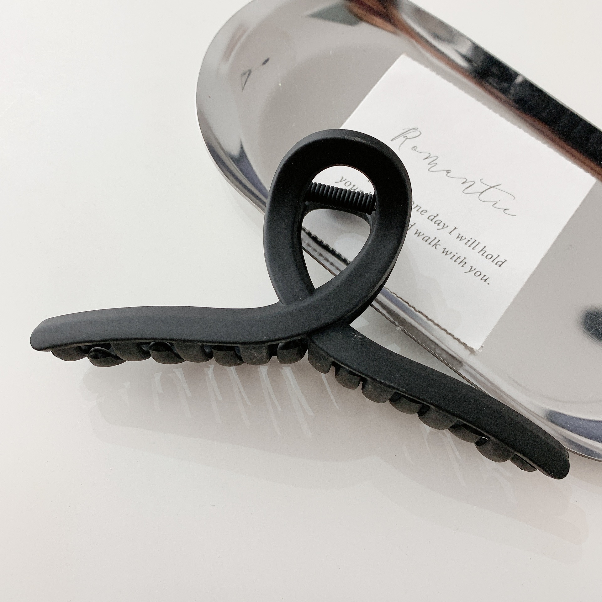 Clip de pelo negro pequeño clip de pelo femenino tocado Cabeza trasera horquilla alta Cola de Caballo horquilla fija clip de tiburón grande al por mayor