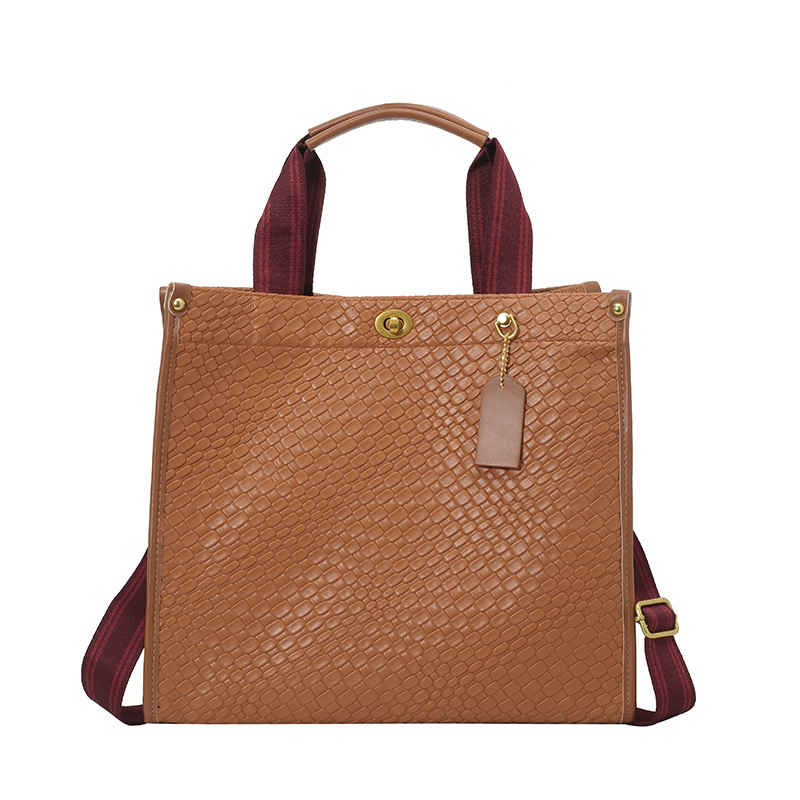 Bolsa de mano de tejido de alta calidad para mujeres 2025 nueva moda transfronteriza de gran capacidad de transporte de hombro mochila