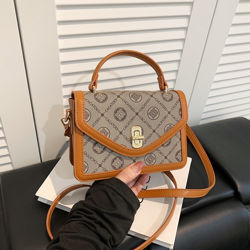 Bolso de moda para mujeres 2025 nuevo estilo transfronterizo de alta calidad retro bolso de hombro de moda simple bolso de mochila