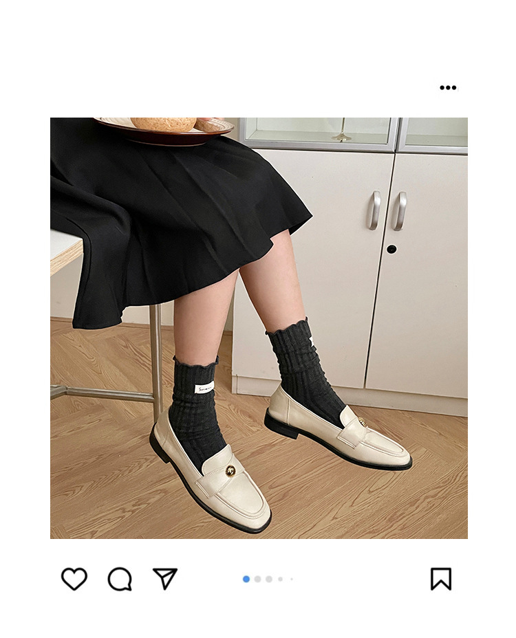 Frau Japanischer Stil Einfarbig Baumwolle Crew Socken Ein Paar display picture 1