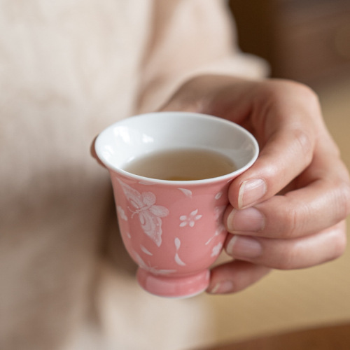 Pink teacup single cup tea tasting cup ceramic cup woman cup Gongfu tea set small tea cup household single cup glaze butterfly small cup