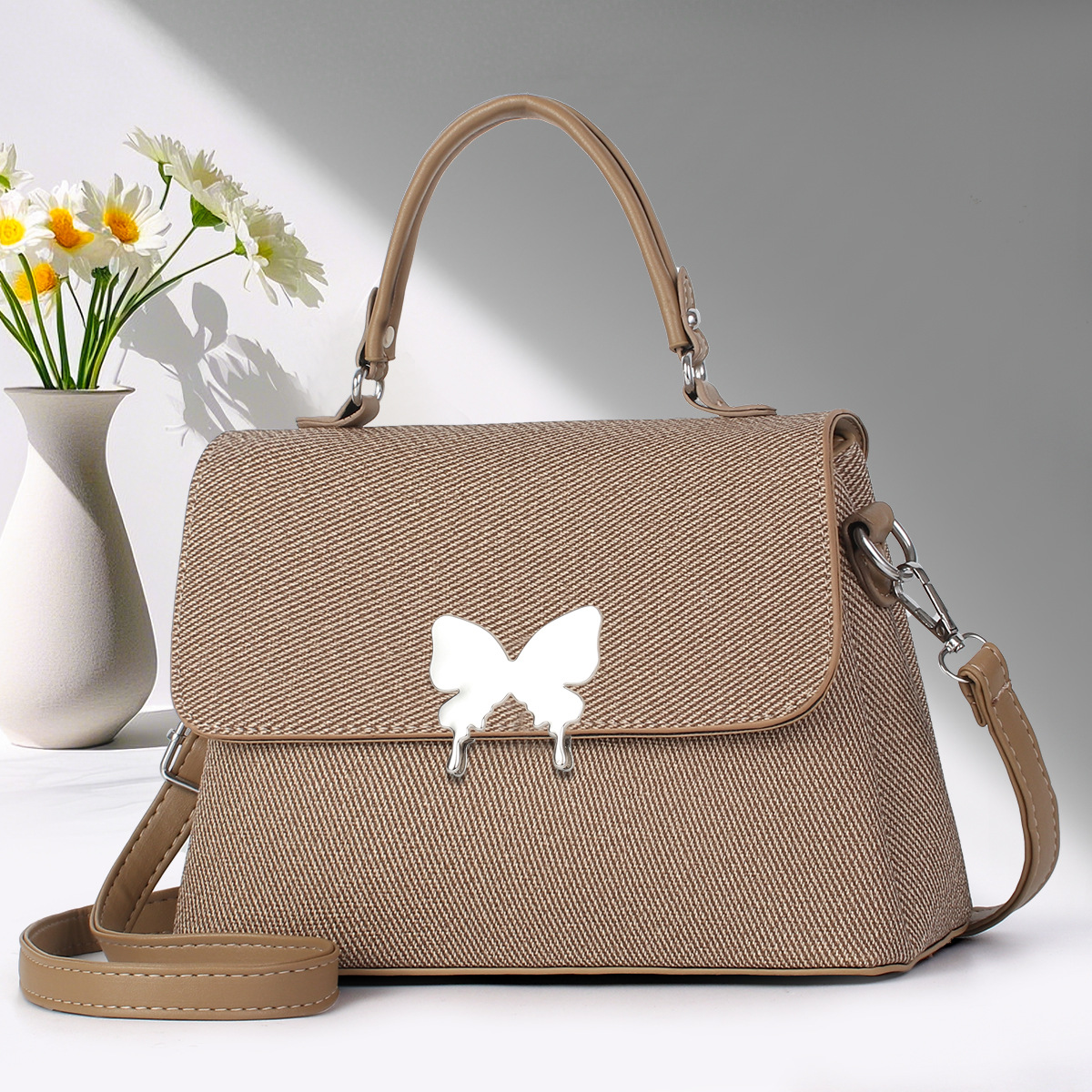 Bolso de verano de todo fósforo de comercio exterior para mujer portátil Bolso bandolera de moda de estilo explosivo para mujer 2025 nuevo estilo de fábrica image 3