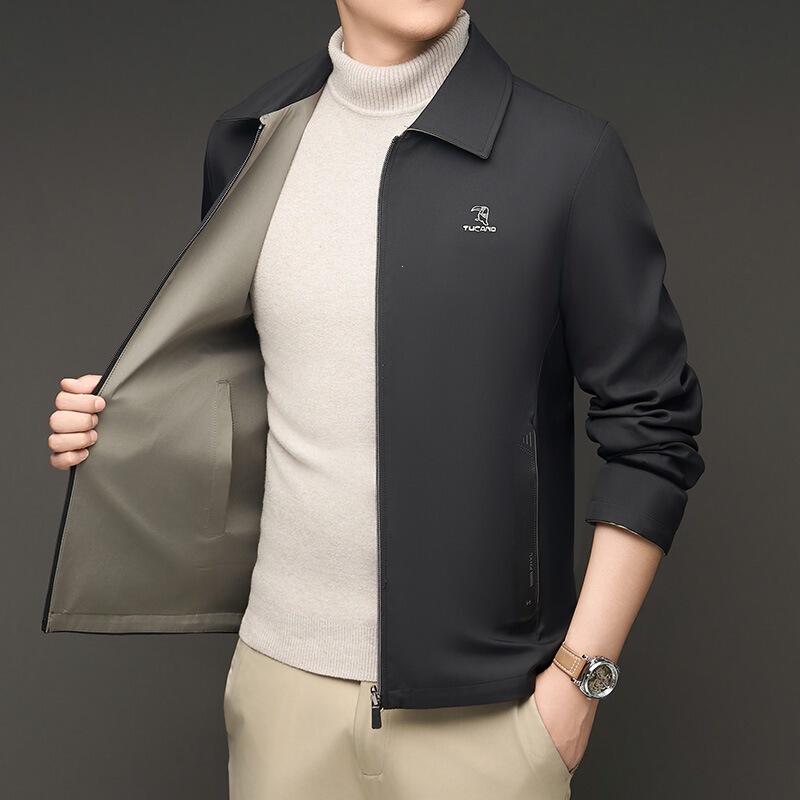 Woodpecker special edition reversible lapel jacket for men with a chest logo; please contact us for more information Woodpecker special edition reversible lapel jacket for men with a chest logo; please contact us for more information