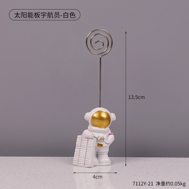 Creative three-dimensional mini astronaut spaceman business card holder desktop photo holder desktop small ornaments resin crafts
