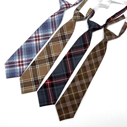 Wholesale college style tie-free JK/DK uniforms for men and women couples Japanese-style student uniforms lazy ties