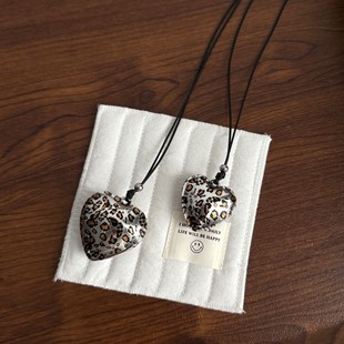 South Korea blogger with hollow love necklace long leopard print ins pendant bag pendant lace European and American necklace