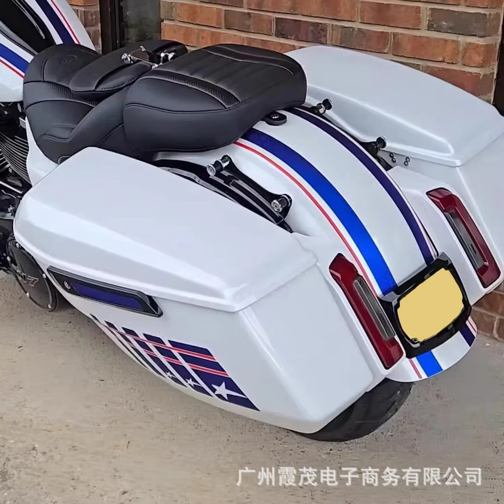 Suitable for Harley Cvo Road Glider Froadglide Rear License Plate Holder Led Light 23-25 Models Istreet