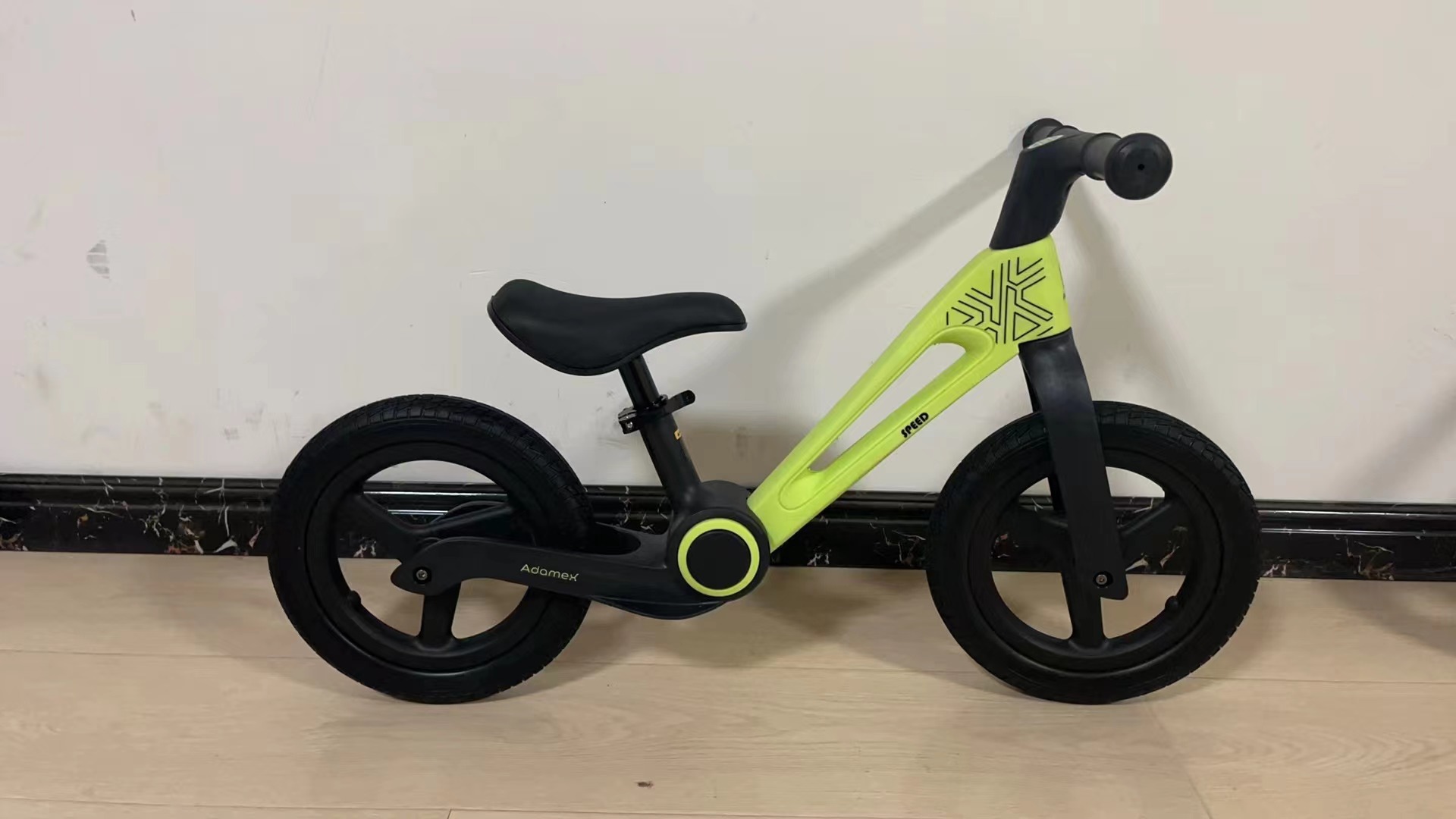 Bicicleta sin pedal de coche de equilibrio para niños scooter dos en uno 3-6 años de edad caminante plegable con un solo clic