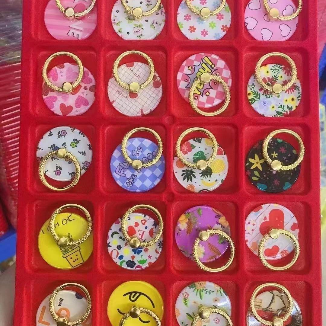 Una caja de 20 soportes electrochapados cuadrados de alto brillo cuadrado soporte de teléfono móvil 8 colores redondos hebilla de anillo giratorio de 360 grados