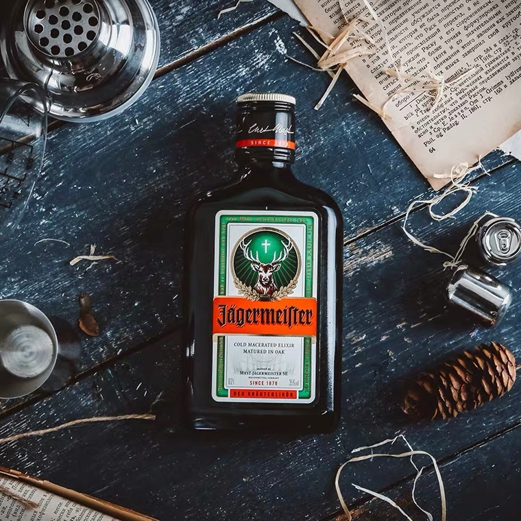 Jägermeister German Wild Deer Liqueur, Crafted with Premium Spirits, Mini Edition Bottle, 200ml