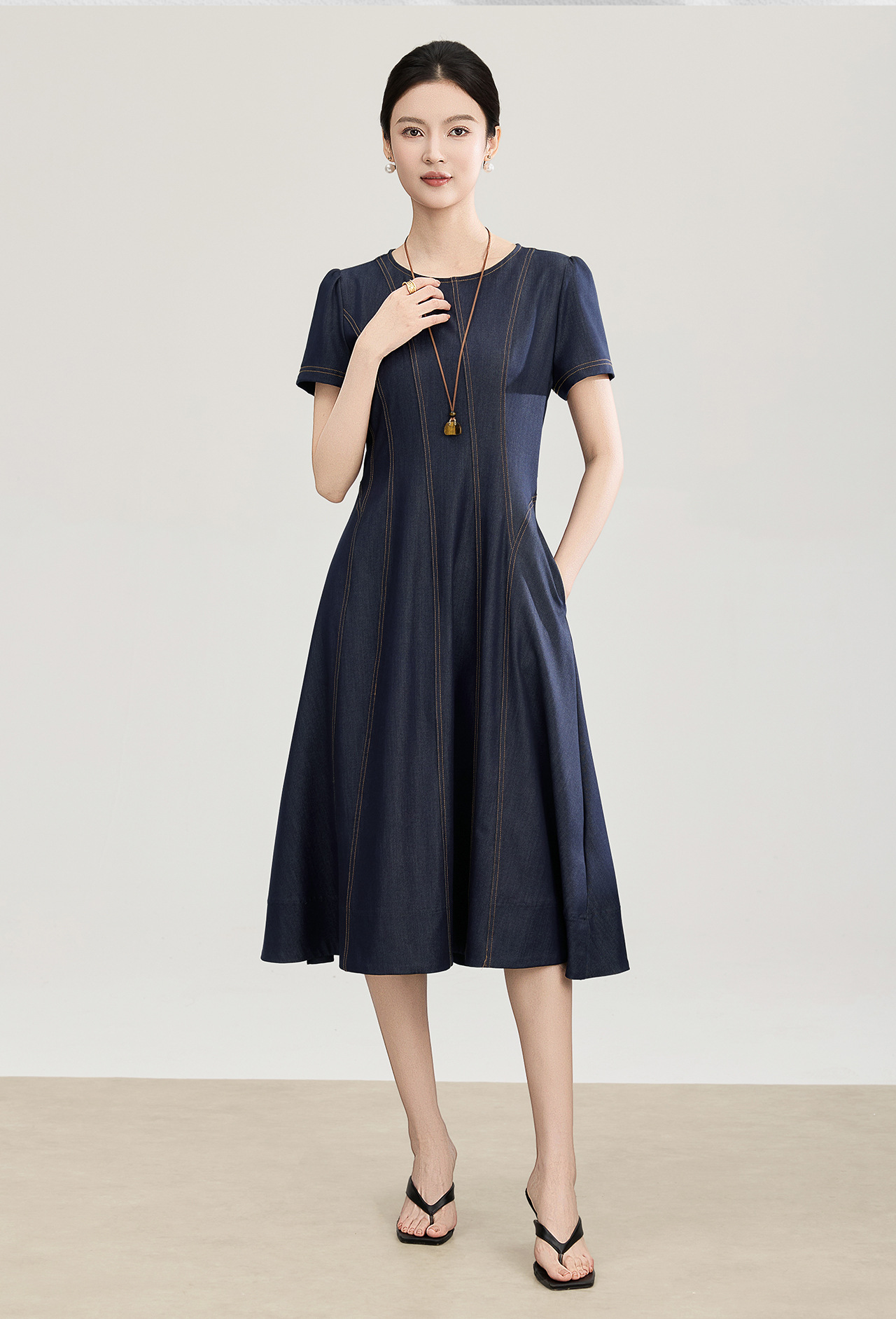 Đầm denim nữ tay ngắn thắt eo phong cách vintage chất liệu tencel cotton thoáng mát — màu xanh đậm chi tiết 2
