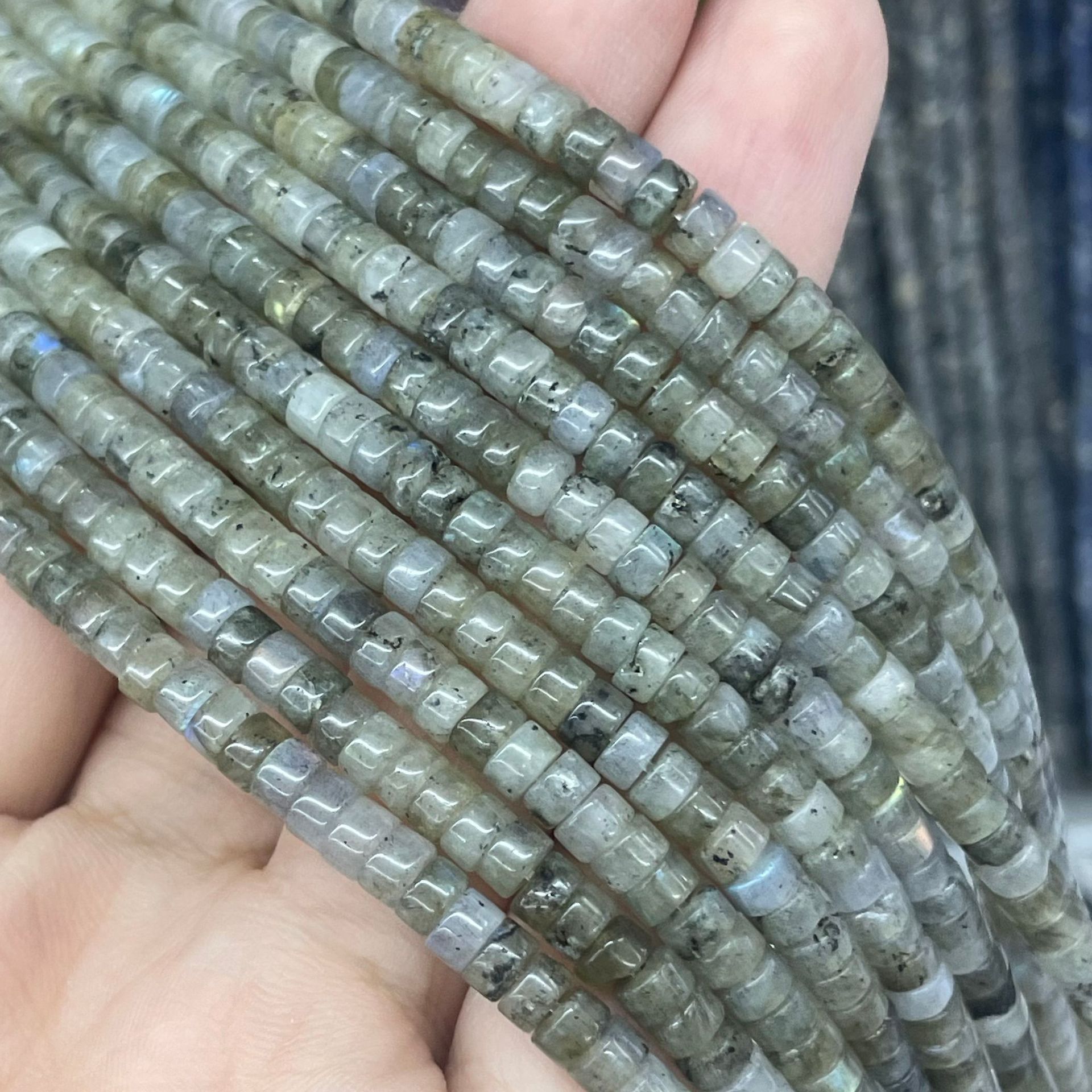 Quality flashing organic beads