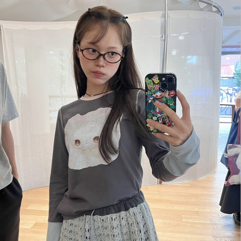 Cute Cartoon Doll Print Color-Blocked Round Neck Long-Sleeved T-Shirt for Girls, New Autumn Style