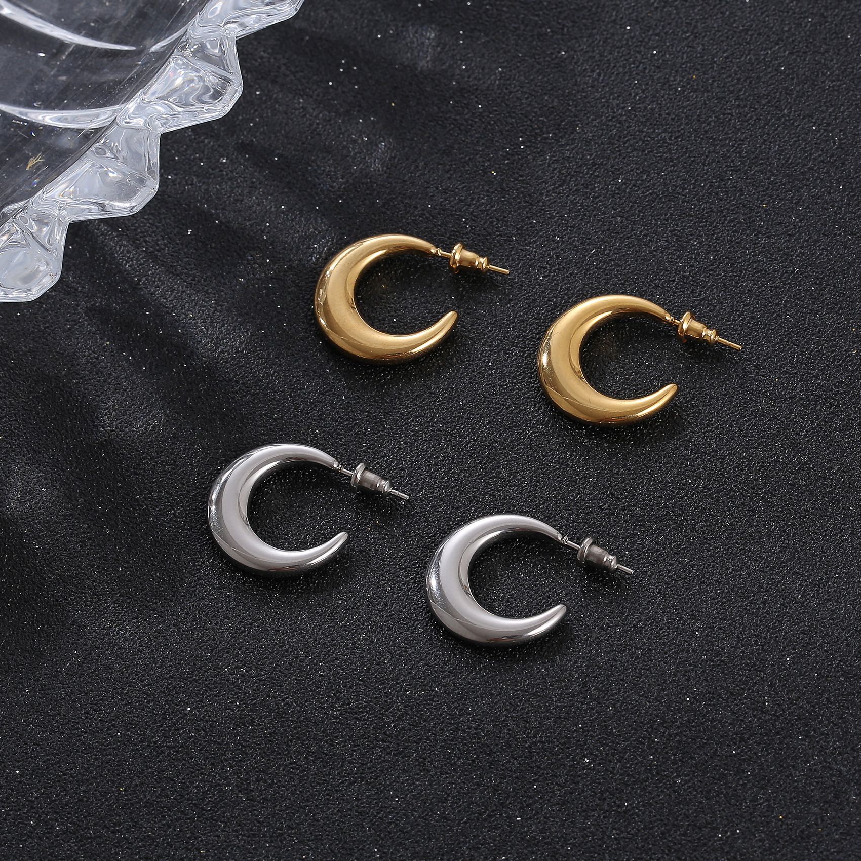 16g Weight Electroplated Gold Plating Process PVD Coated 18K Gold Real Gold Plated C Shape 201 Stainless Steel Fashion Waterproof Non Tarnish Ear Studs