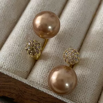 Zircon Pearl Earrings with Geometric Spheres, Unique Design Earrings for 2023 Autumn/Winter Fashion and Elegant Vintage Earrings - ShopShipShake