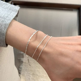 戒指;项链;耳钉