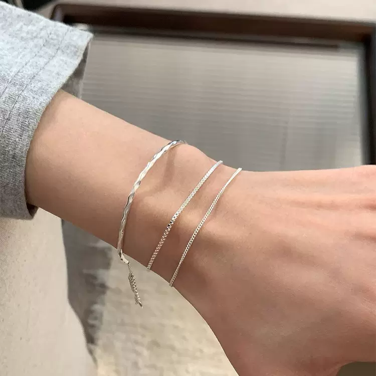 日韩风百搭高级感链条缠绕手镯女ins风气质小众简约高级感手链女